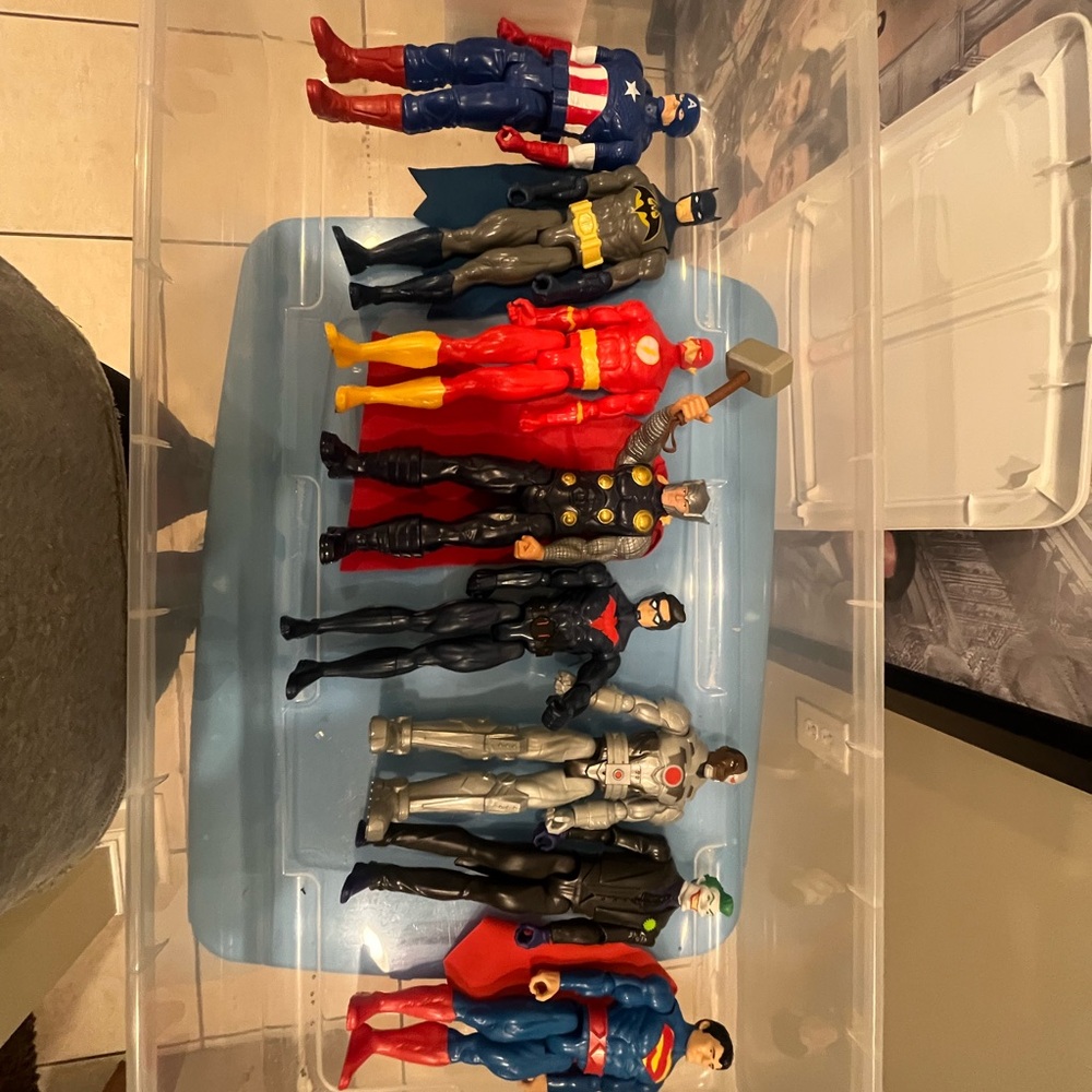 Superhero Action Figure Set - Multicolor